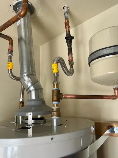 Water heater installation and plumbing repair in Lakeside